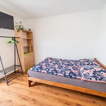 Rum i privatbostad Obiekt Wakacyjny Rejs *